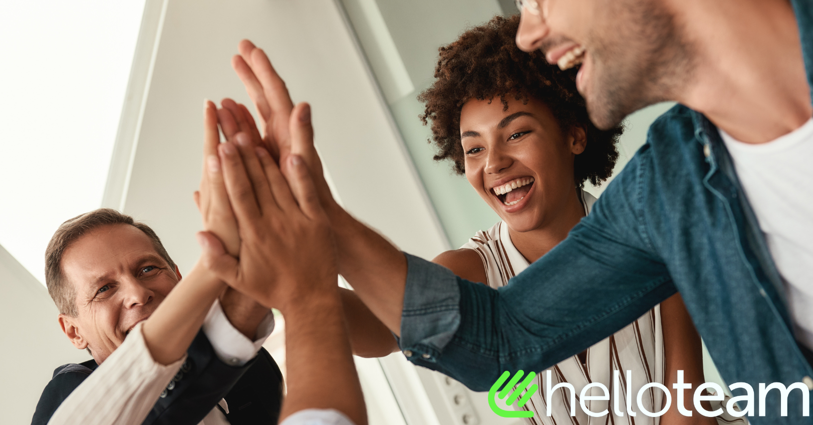 How High Fives are Proven to Improve Culture and Performance - HelloTeam